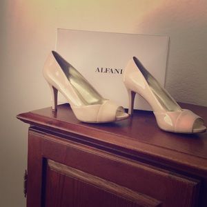 Alfini peep toe shoes